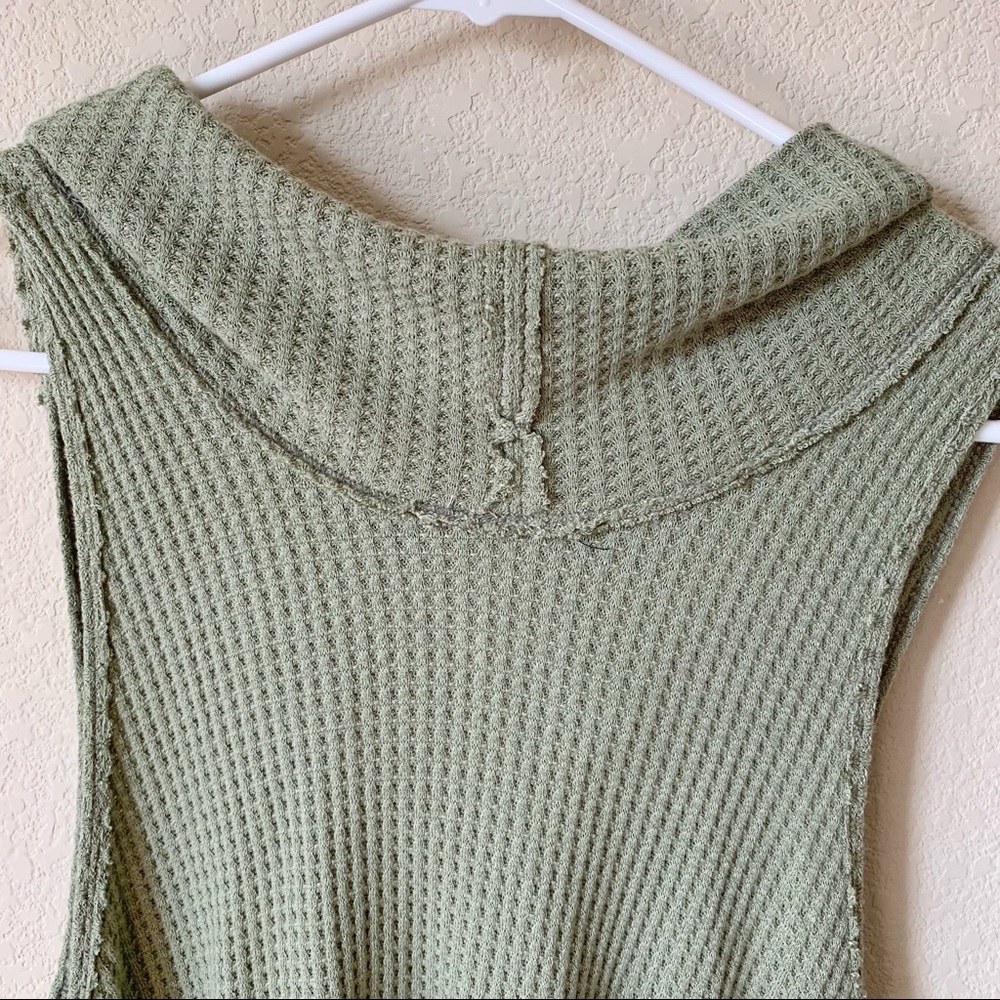 We The Free Green Cowl Neck Top Size S - Picture 12 of 12